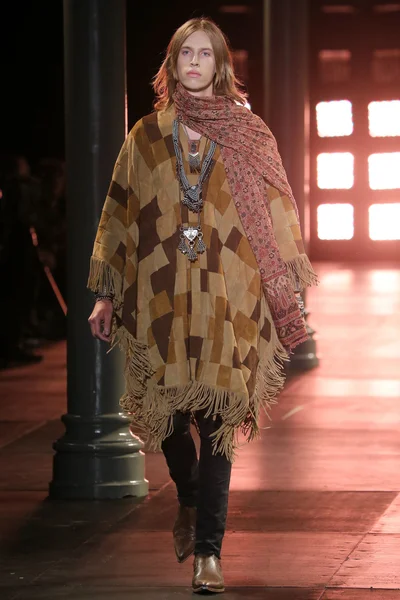 Look 35